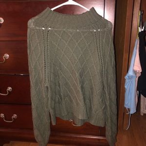 GREEN AMERICAN EAGLE SWEATER